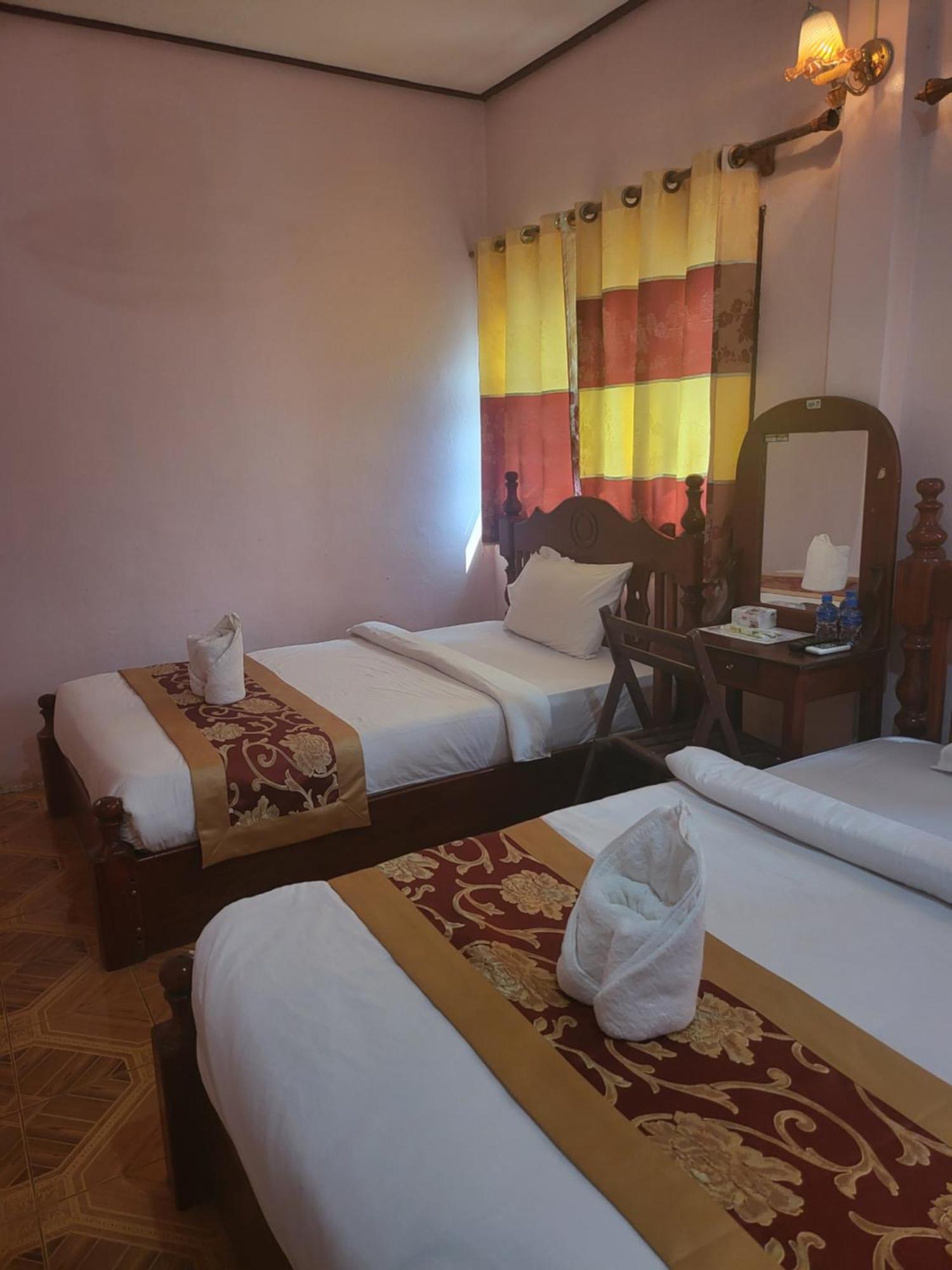 Vang Vieng Chanthala Hotel 1 ภายนอก รูปภาพ