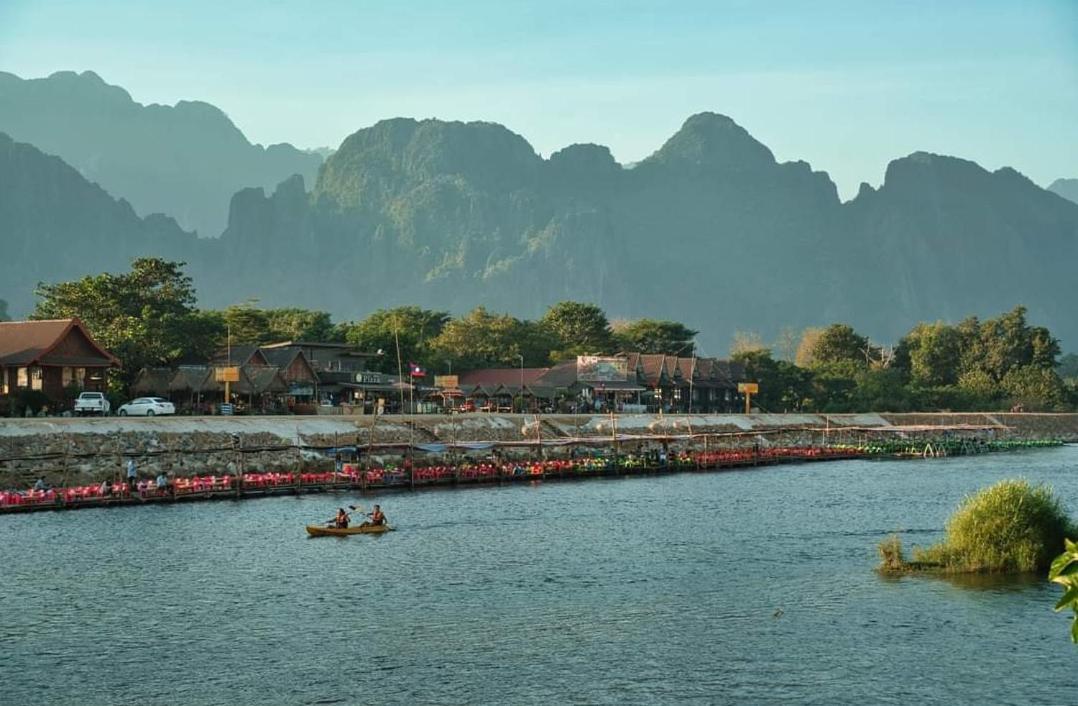 Vang Vieng Chanthala Hotel 1 ภายนอก รูปภาพ