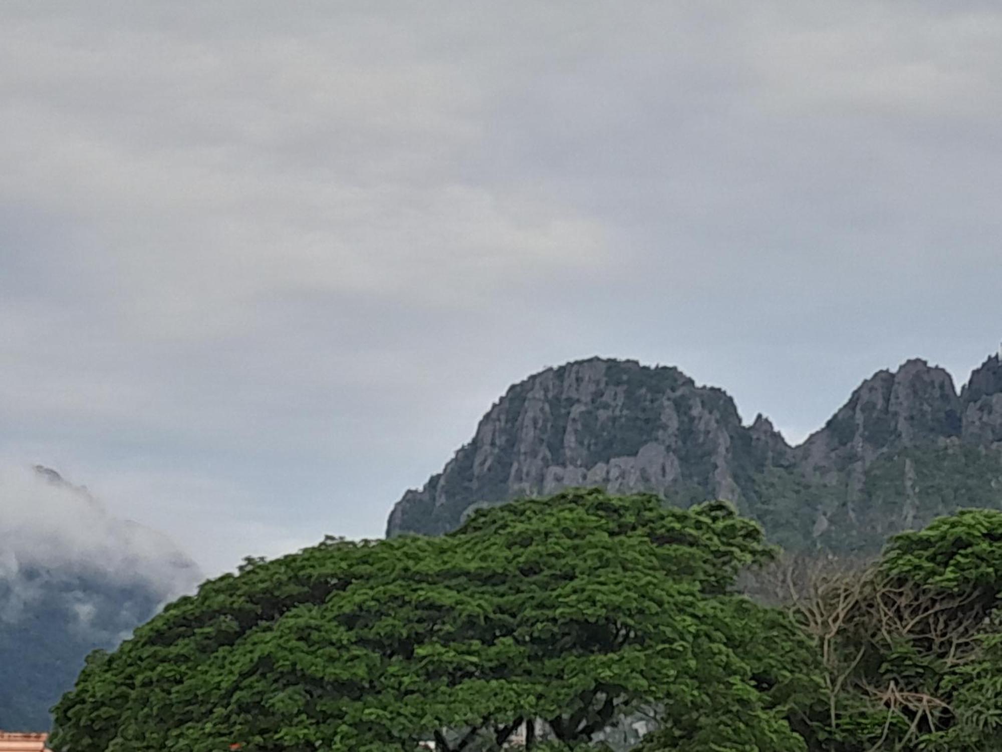 Vang Vieng Chanthala Hotel 1 ภายนอก รูปภาพ