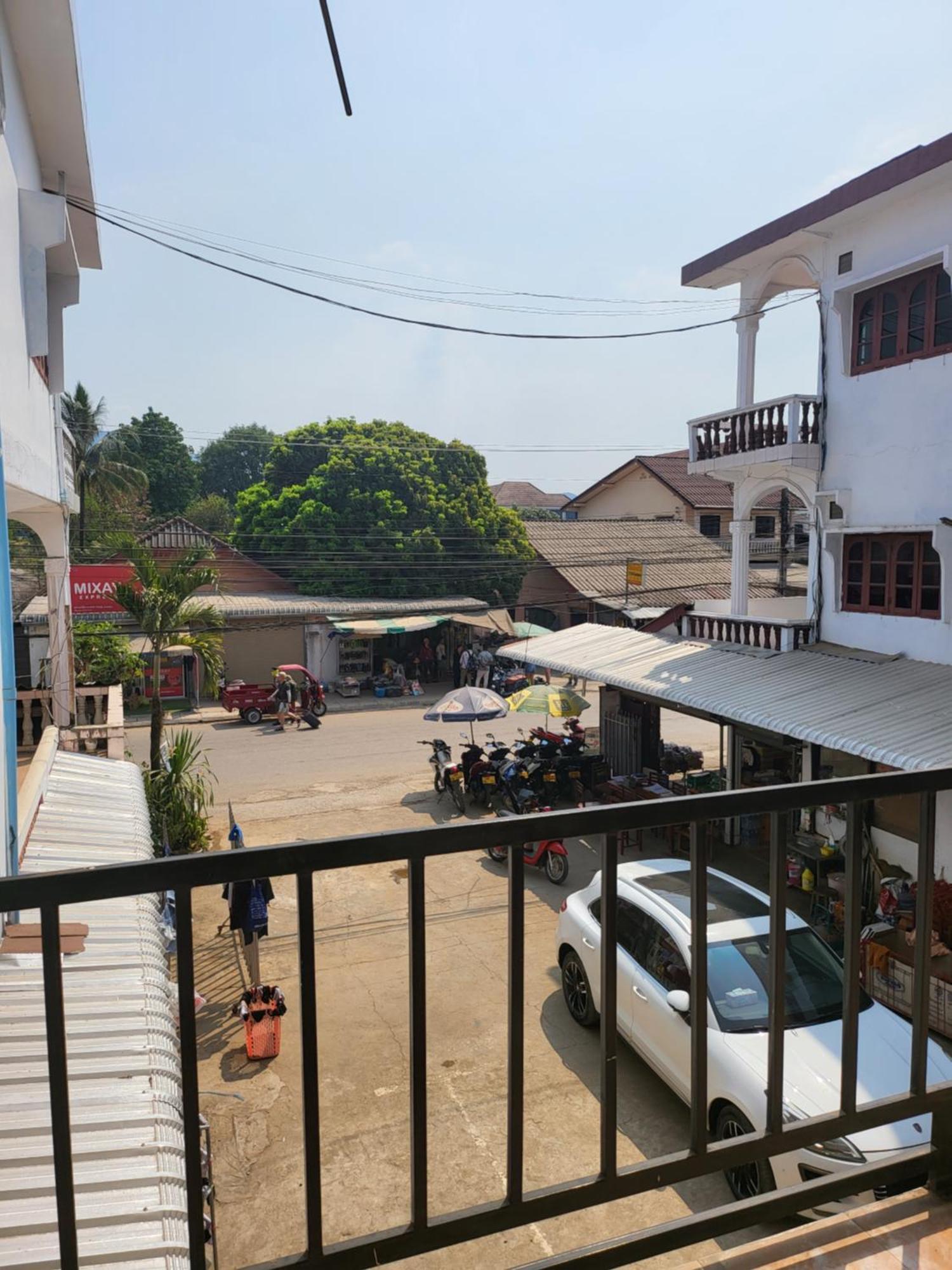 Vang Vieng Chanthala Hotel 1 ภายนอก รูปภาพ